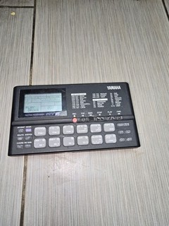 Programmatore ritmo digitale usato Yamaha Ry 8 batteria RY 8 U2263 240516 usato
