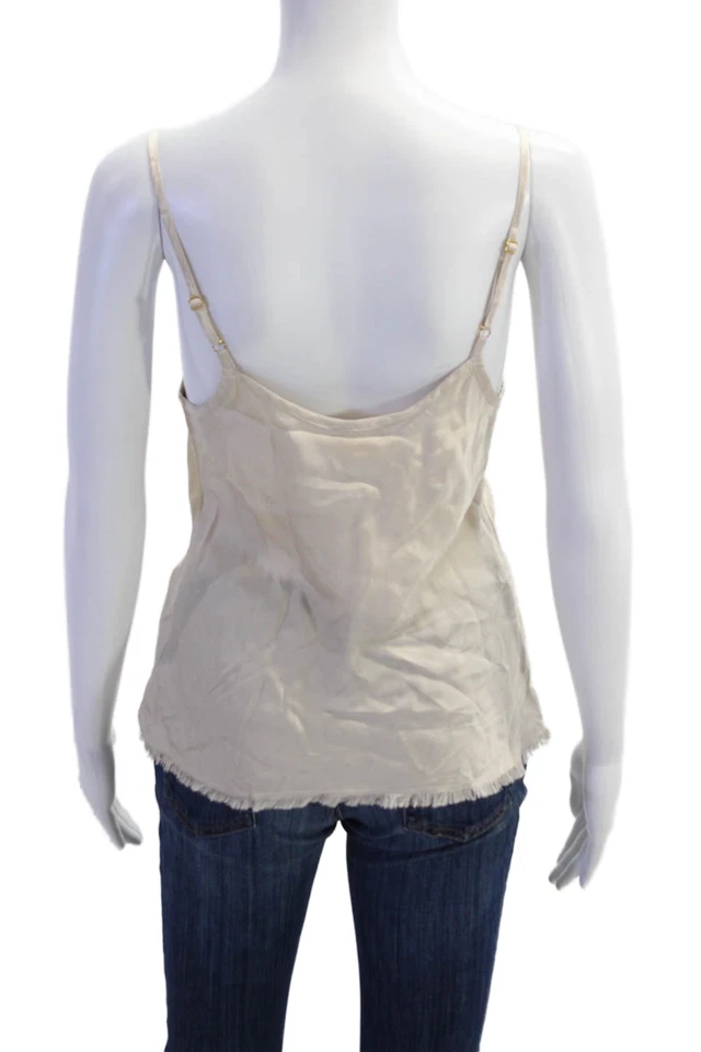 Camiseta sin mangas Nation LTD para mujer con correa de espagueti cuello en V flecos satinado beige talla pequeña Foto 3 de 4