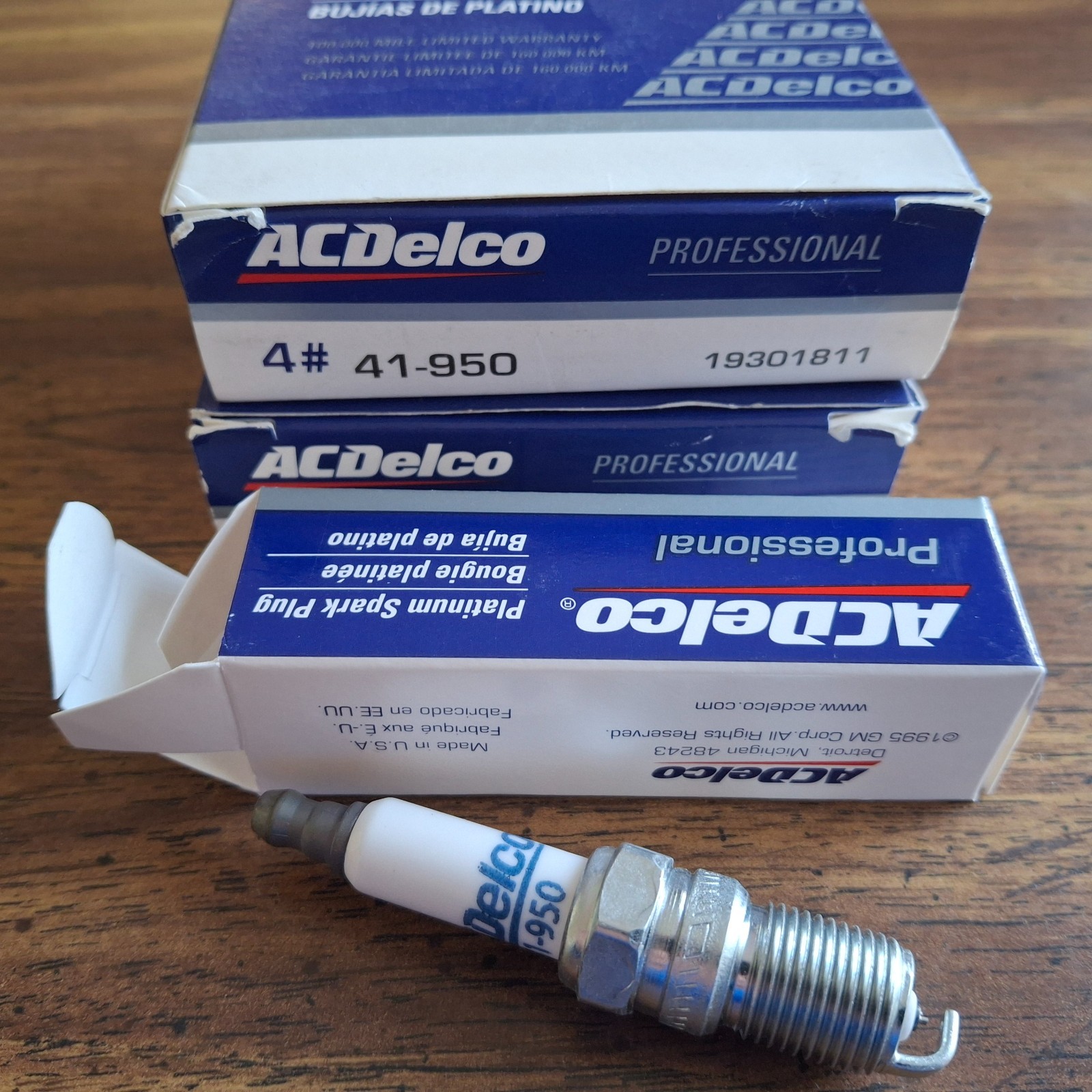 CHEVROLET GMC SPARK PLUGS ACDelco 41-950 Platinum Spark Plugs 19301811 Set of 8