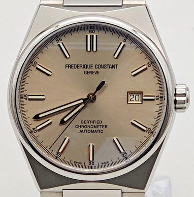 FREDERIQUE CONSTANT Highlife Herrenuhr Ref. FC-303CH4NH6B mit Box und Papieren.