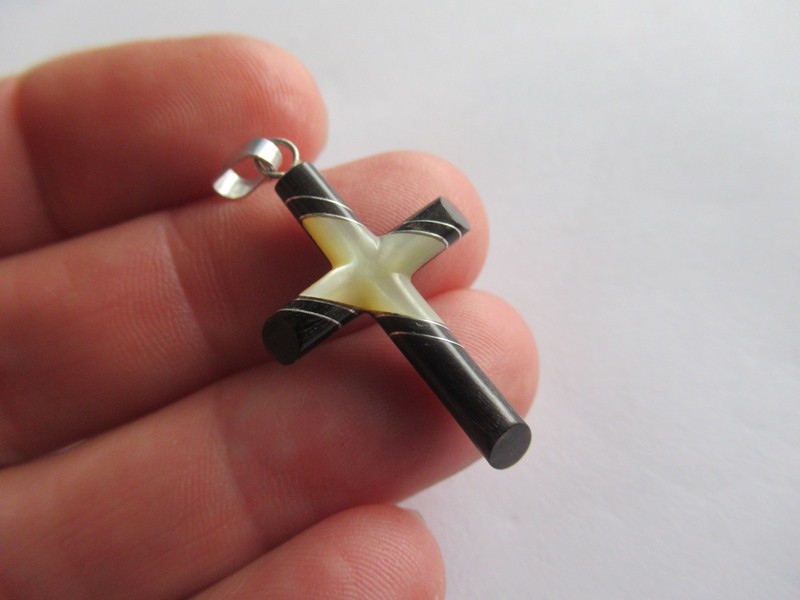 Vintage Men's Sterling Silver mother of pearl cross Pendant