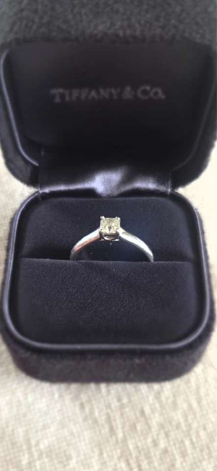 Platinum Tiffany Lucida Ring 0.39 carat - Image 4 of 4