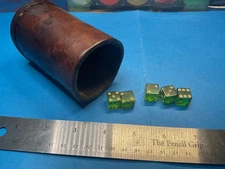 ———-SET OF 5 GREEN BAKELITE  DICE WITH ANTIQUE LEATHER DICE CUP———DC-1