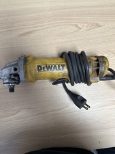 #471- Szlifierka DeWalt DWE402 4 1/2" (115mm) - Tylko na części lub naprawę!