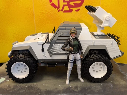 G.I. Joe Classified custom ARCTIC VAMP MKII and custom Cover Girl vehicle cobra