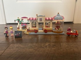 LEGO FRIENDS: Heartlake Cupcake Cafe (41119)
