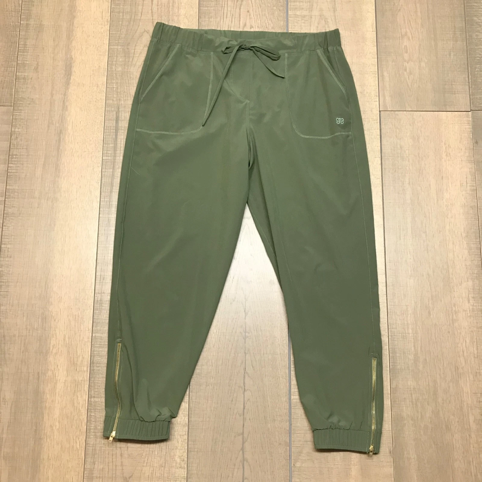 Albion Jetsetter Joggers Pants Womens Size PM Medium Green Ankle Zip Travel