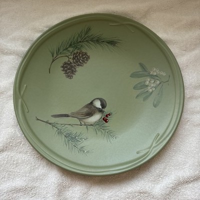 Pfaltzgraff Winterberry Dinner Dishes Measuring 12  Serving 11