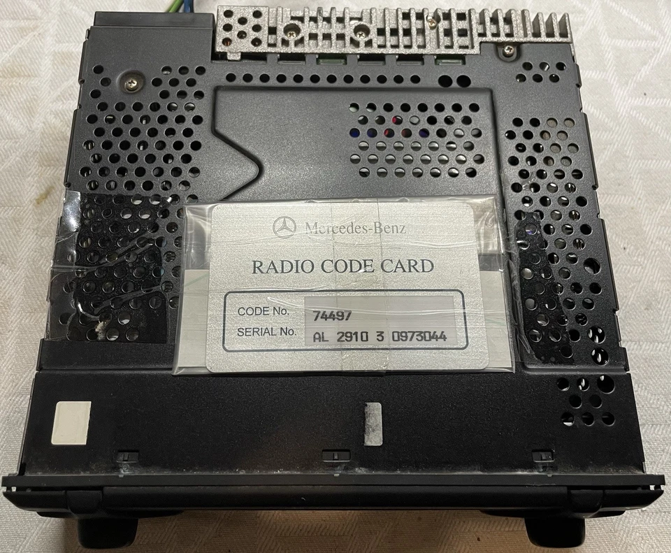 Mercedes Benz Audio 10 CD Car Radio R129 W124 W140 W210 Classic Car A1708200386 - Image 4 of 4