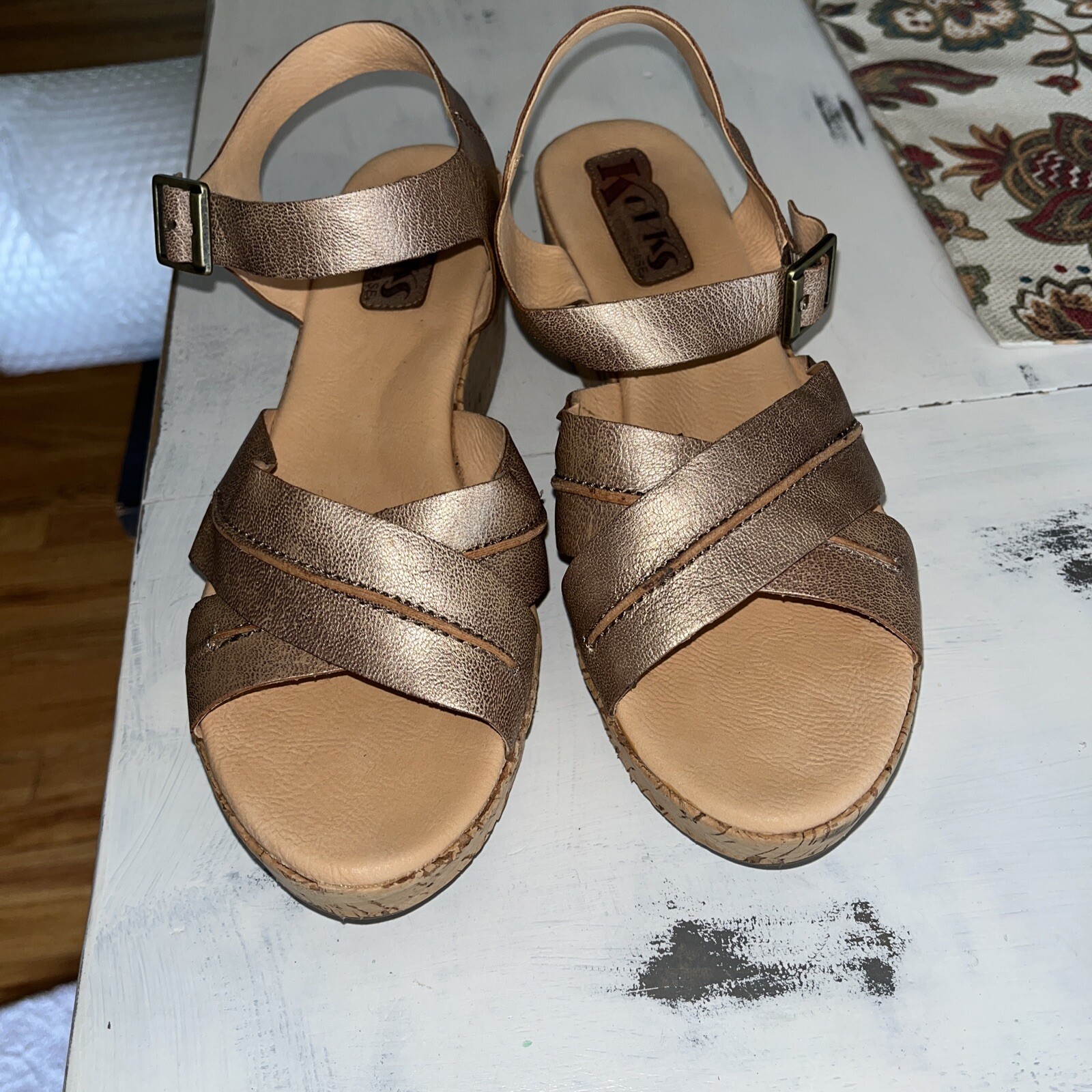 KORKS BY KORK EASE 9/40.9 Sandals Gold