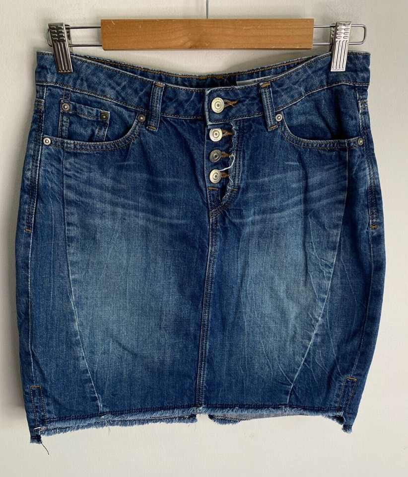 Edc Denim Skirt Womens Size 12 Blue Faded Fringe Buttons Slit Pockets Mini Comfy