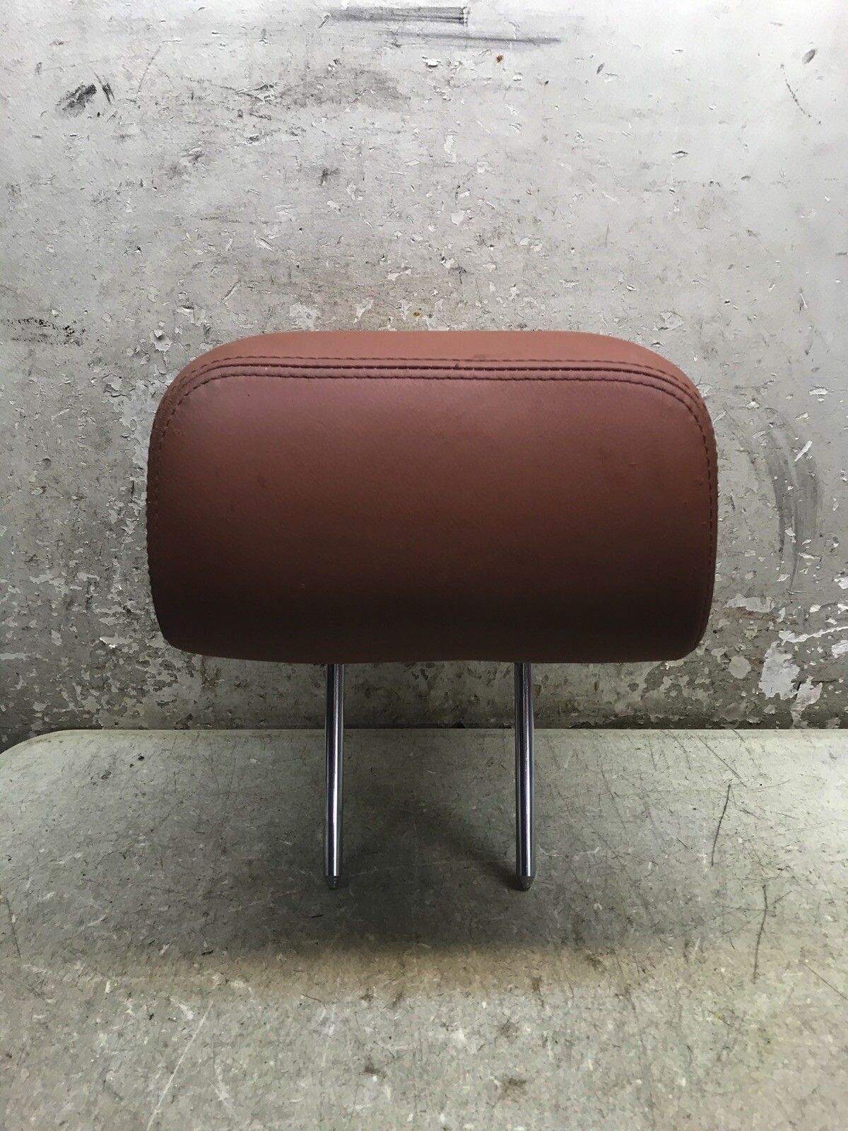 14 15 16 17 Maserati Quattroporte Rear Center Headrest Cushion