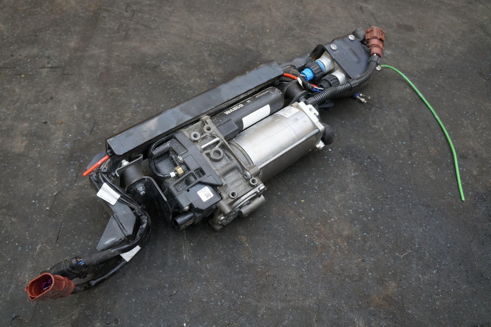 Air Ride Suspension Compressor Lifting Pump 4S0616007D OEM Lamborghini Huracan
