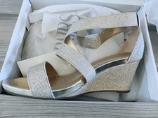 New Women's Gold Glitter Wedges - 9M