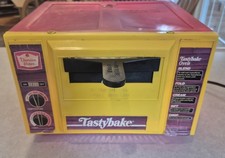 Vintage Duncan Hines Tastybake Vintage Toy Oven Yellow Pink
