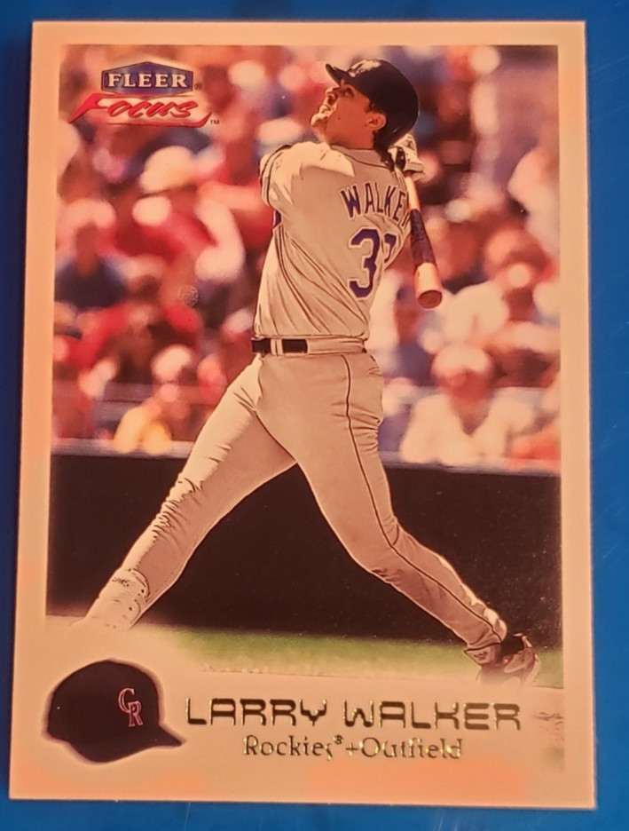 2000 Fleer Focus #5 Larry Walker OF Colorado Rockies    ***40% OFF 2+
