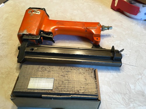 SpotNails #0417808 Brad Nailer 18 Ga takes 1/2 to 1 1/4 Brads come with 10K brad