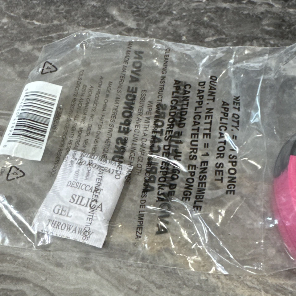 Aplicadores de esponja de maquillaje Avon triángulos negro y rosa NUEVO  Foto 4 de 4