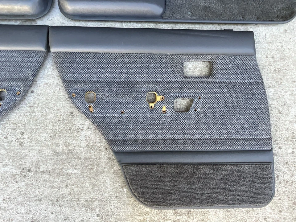 1990 - 1995 年丰田 4Runner 门板无臂架灰色布 SUV — 第 3/4 张图片