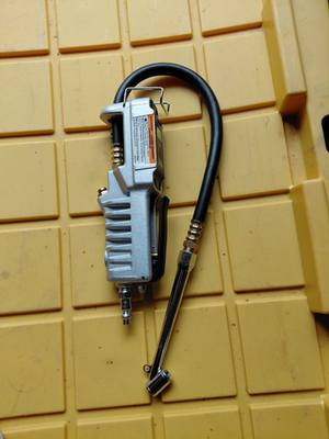 #ad Husky Tire Inflator Air Digital Pressure Gauge Heavy Duty Back lit LCD $31.50