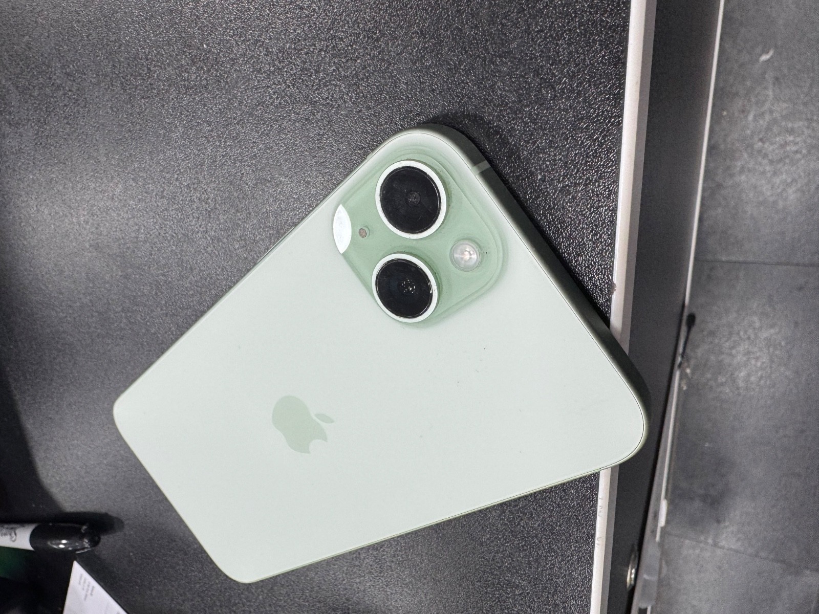 Apple iPhone 15 Plus - 128GB - Green (Unlocked)