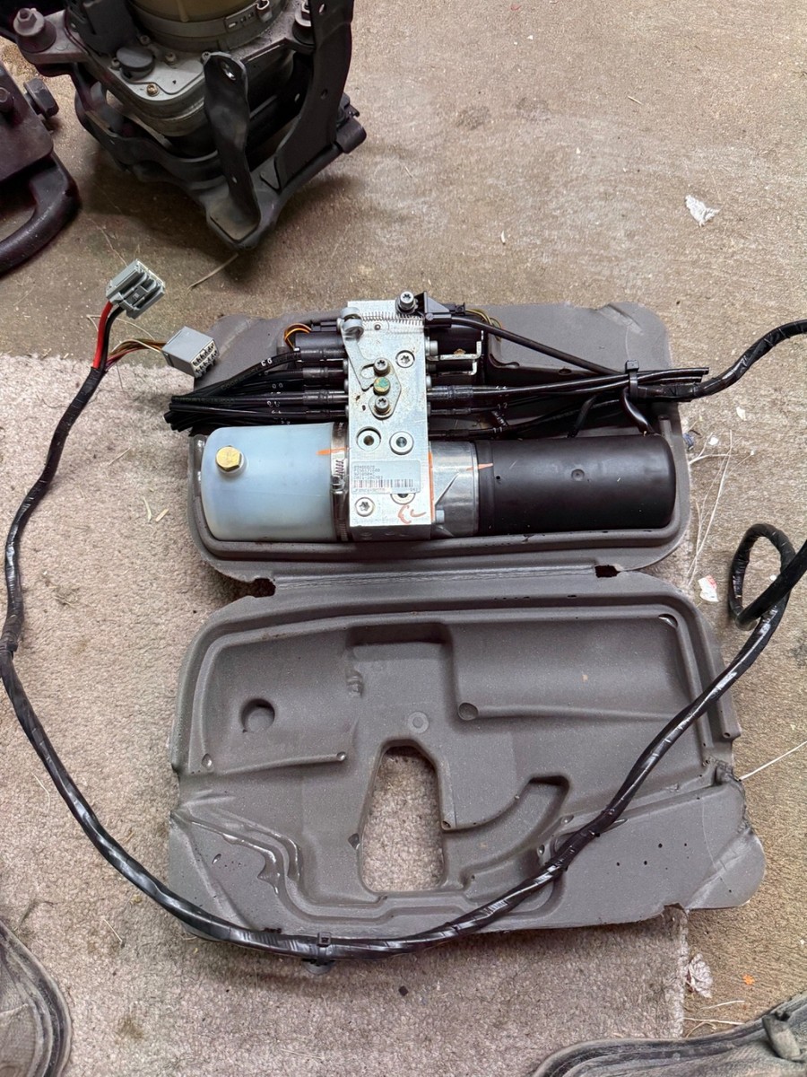 2006-2013 Volvo C70 Hydraulic Roof Top Pump 09466628