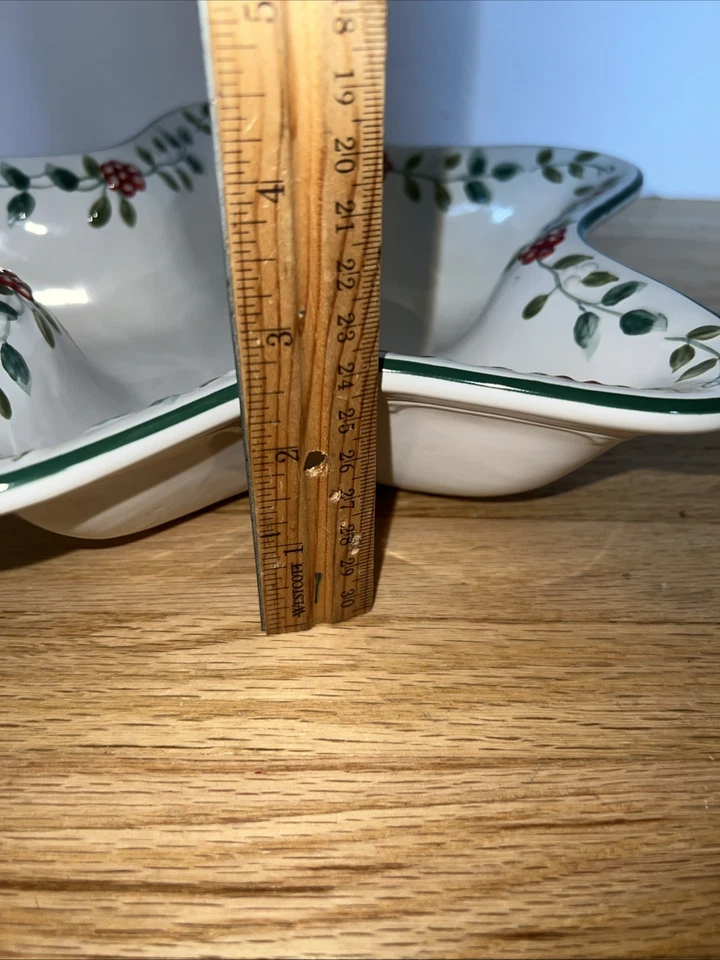 Plato para servir vacaciones en forma de estrella Pfaltzgraff Winterberry 11" acebo Navidad Foto 4 de 4