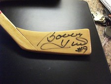 BOBBY HULL THE GOLDEN JET SIGNED GREATEST HOCKEY LEGENDS MINI STICK 
