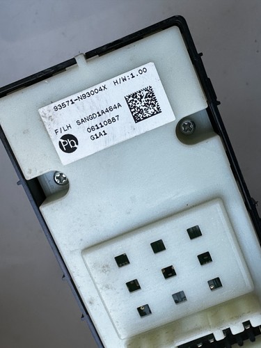 2022 - 2024 Hyundai Tucson Drivers Master Window Switch Unit 93571-N93004X OEM - Picture 4 of 4