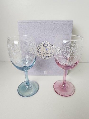2001 Sanrio Hello Kitty Wine Glass Set w/ Box - Picture 3 of 7