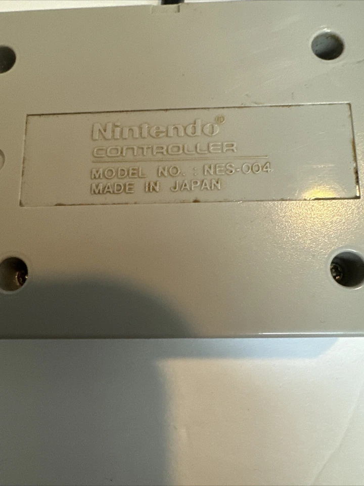 Original Nintendo Brand NES Controller OEM Official W NES-004 - Image 4 of 4
