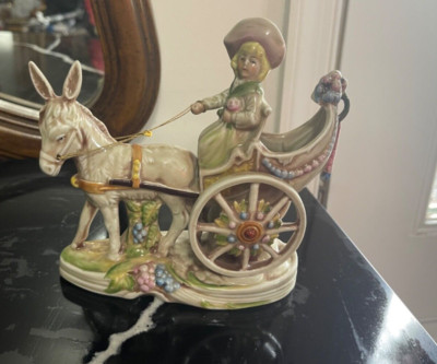 Vintage Grafenthal ? GDR German Porcelain Carriage Figurine Hand Painted 11843