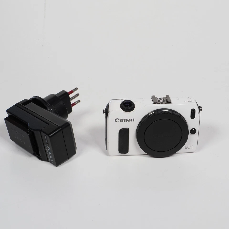 Canon EOS M, foto 1 di 4