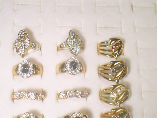 #...20.. RINGS DESIGNER SIGNED VINTAGE WITH SWAROVSKI CRYSTALS. LOT...A23 - Picture 5 of 9