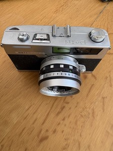 Petri 7s rangefinder camera f2.8 45mm Lens and Case
