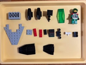 LEGO SPACE POLICE 2 GALACTIC CHIEF VINTAGE SET (6813) 1993 COMPLETE MANUAL + BOX