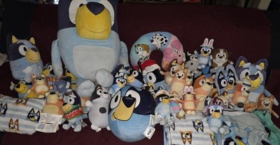 BLUEY LOT 50 PLUSH PLUSHIES SNICKERS COCO MUFFIN LUCKY VARIOUS SIZES 3 BLANKETS