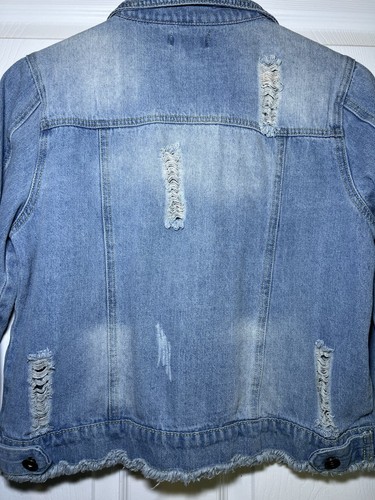 Y2K L.N.V By Lea Viola Distressed Jean Jacket with Patches Size S/M Crop - Picture 7 of 8