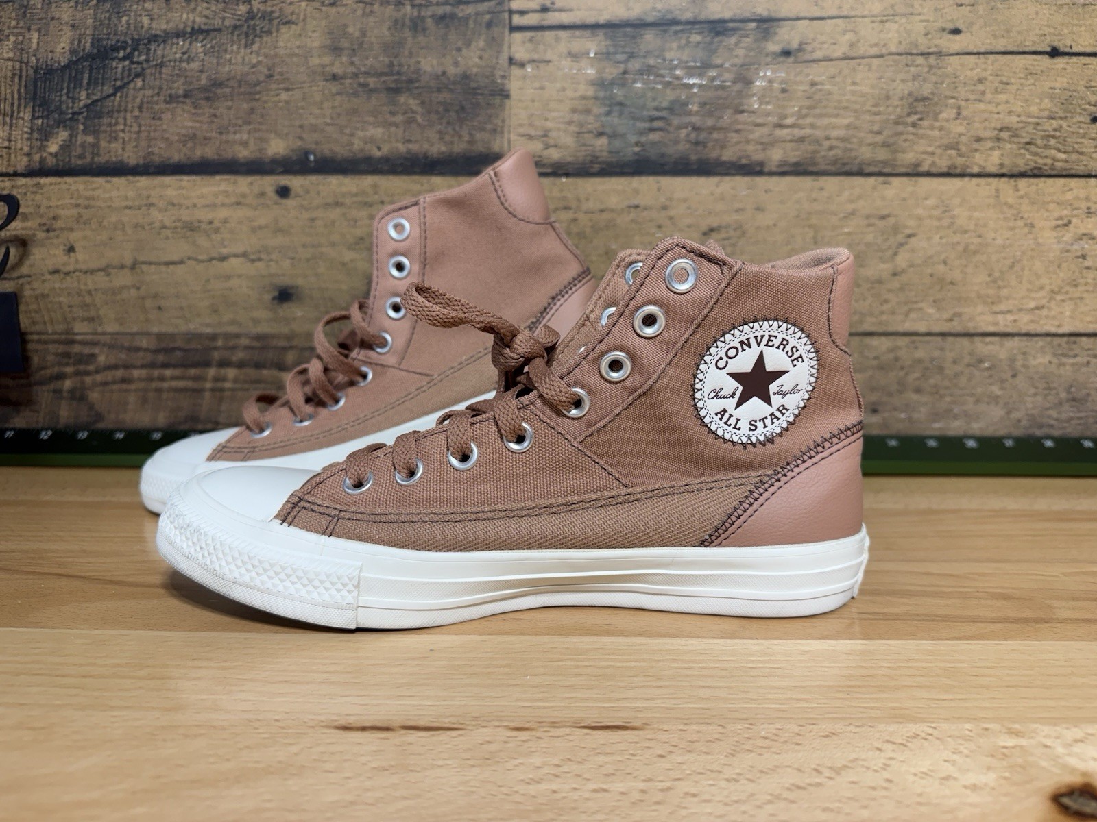 🔥NEW-Converse Chuck Taylor All Star Patchwork High-Top Shoes Trainers Womens8.5 thumbnail 2