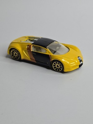 2007 Hot Wheels Mystery Car Bugatti Veyron Yellow/Black w/ Gold 10SP