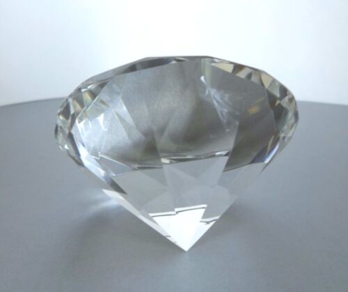 Diamond Shape Crystal Cut Glass Figurine Paper Weight Approx 3 1/8" Diameter - Picture 5 of 9