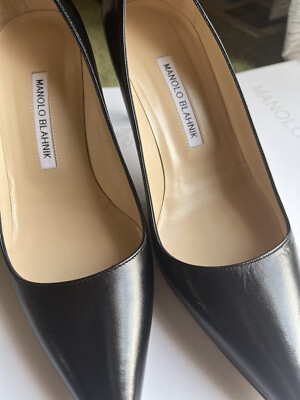 Manolo Blahnik 39 BB Pumps Black 