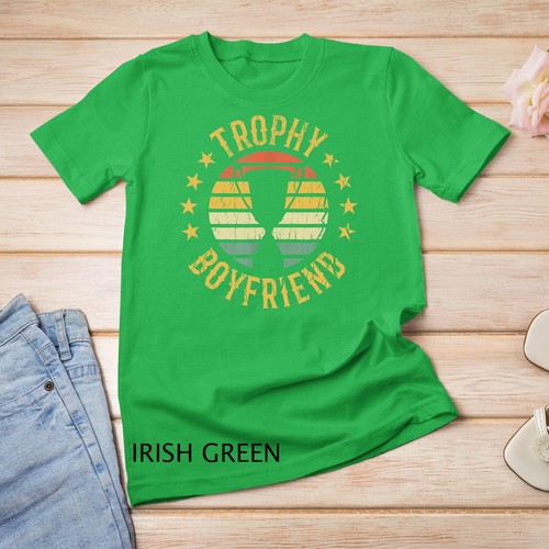 Trofeo Novio Ropa Retro Regalo para Novia San Valentín Camiseta Unisex - Imagen 4 de 15