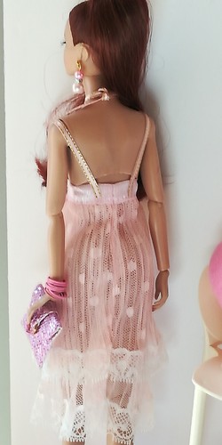 Mohn Parker Kleid! Bei Interesse an ihrem Zugang Kontakt für Preise. Puppe kein inkl. - Bild 4 von 9
