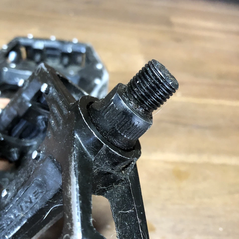 Redline Lo-Profile Platform Alloy Pedal - Black - Image 4 of 4