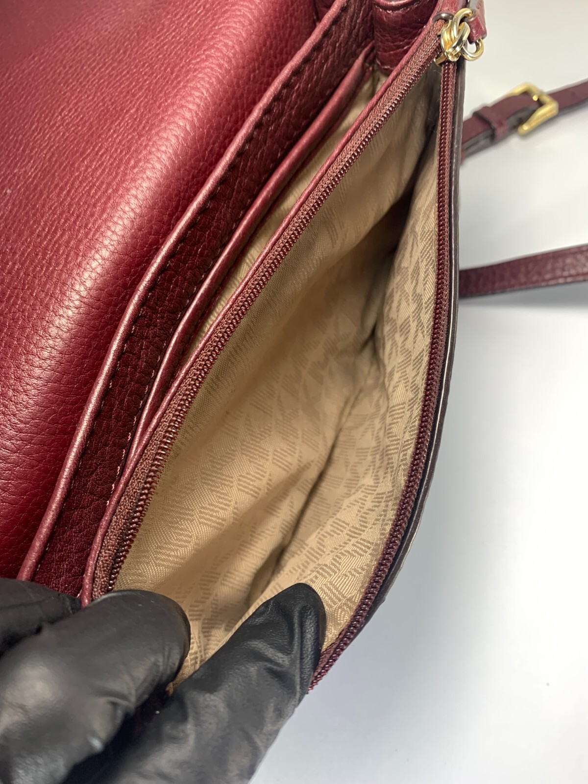 Michael Kors Daniela Pebbled Leather Crossbody Ba… - image 10