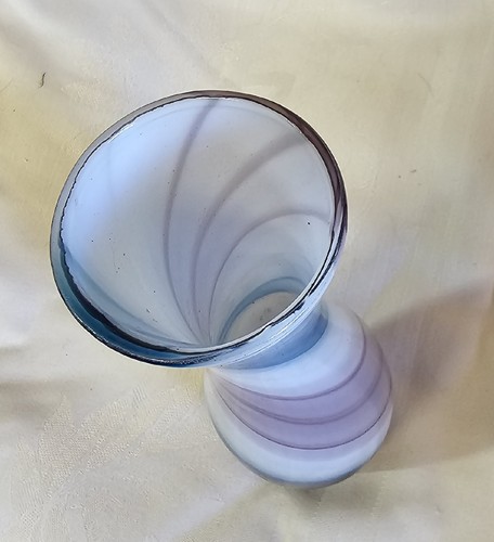 Vintage Blown Art Glass Bud Vase Nasco Japan Blue Purple Hues Elegant Swirls - Picture 3 of 6