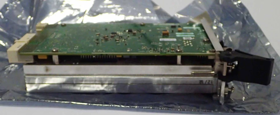 NATIONAL INSTRUMENTS NI PXI-5610 250kHz TO 2.7 GHz RF SIGNAL UPCONVERTER MODULE - Image 4 of 4