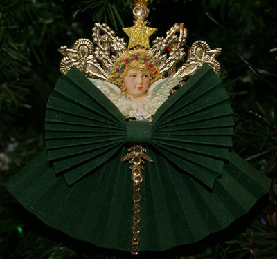 Victorian Christmas Collective Scrap Angel Ornament Green Rosette Dresden Gold