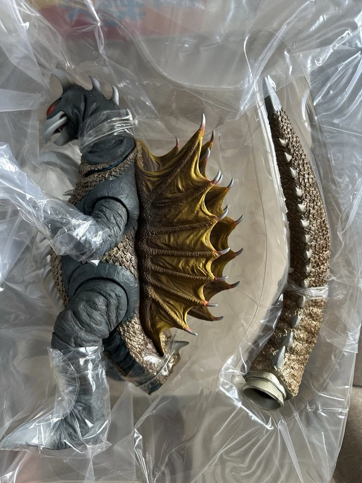 X-Plus Gigan 1972 RIC Light-Up - Godzilla - Lanzamiento original - Raro - ¡Sin aranceles! Foto 2 de 4